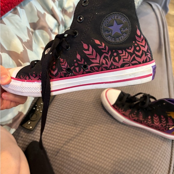 Kids frozen size 3 converse - Picture 4 of 5